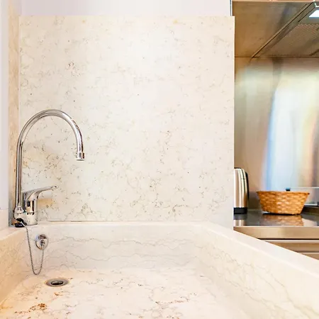 Vila Di Lusso Con Terrazza Sull'acqua