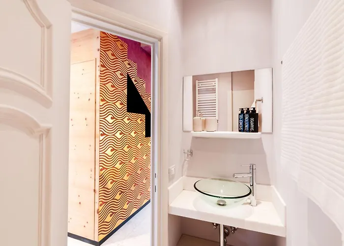 Di Lusso Con Terrazza Sull'acqua Villa