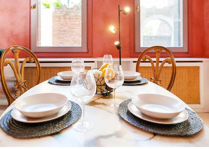 Di Lusso Con Terrazza Sull'acqua Velence