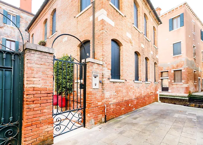 Di Lusso Con Terrazza Sull'acqua *