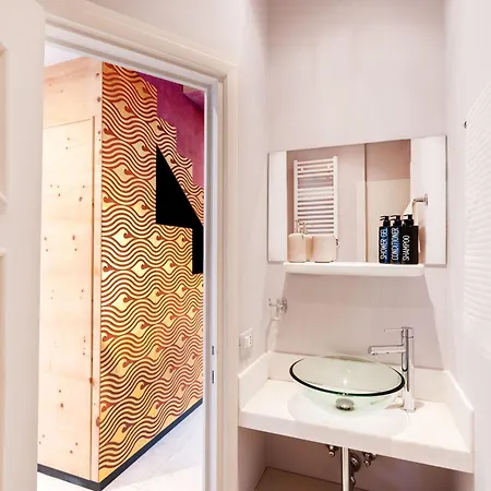 Di Lusso Con Terrazza Sull'acqua Villa