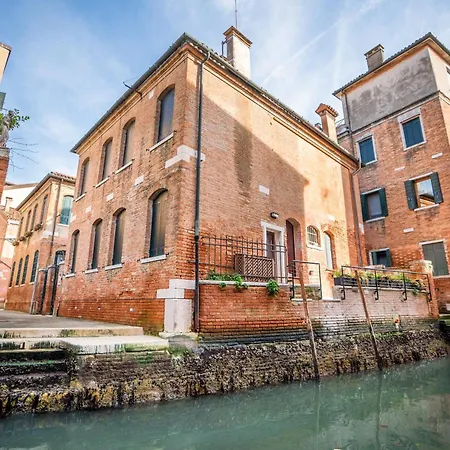 Di Lusso Con Terrazza Sull'acqua Venetië