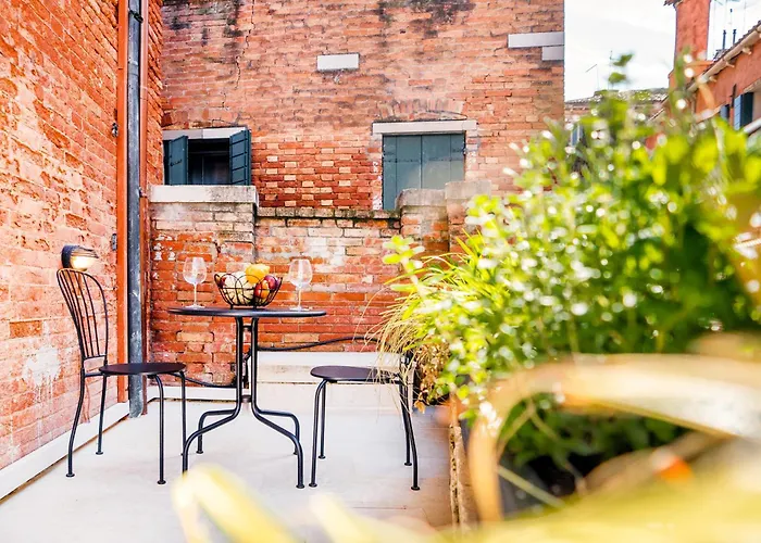 Вилла Di Lusso Con Terrazza Sull'acqua