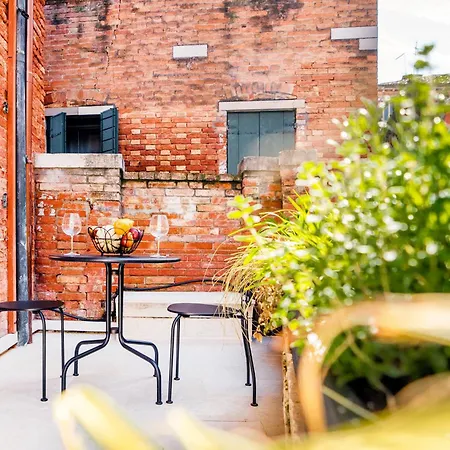 ヴィラ Di Lusso Con Terrazza Sull'acqua