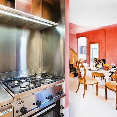 Di Lusso Con Terrazza Sull'acqua