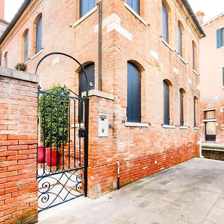 Di Lusso Con Terrazza Sull'acqua *