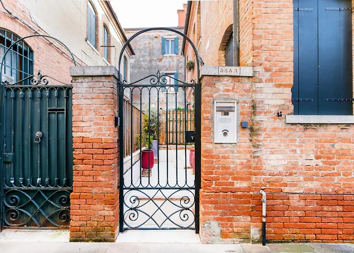Di Lusso Con Terrazza Sull'acqua Villa Venecia