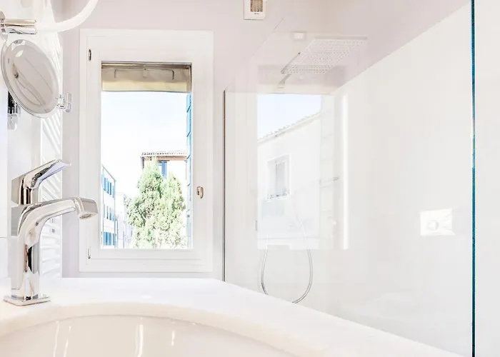 Di Lusso Con Terrazza Sull'acqua Βενετία