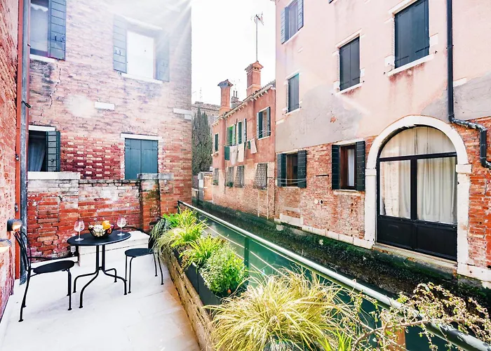 Βίλα Di Lusso Con Terrazza Sull'acqua *